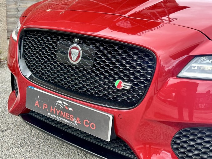 2025 Jaguar Xf