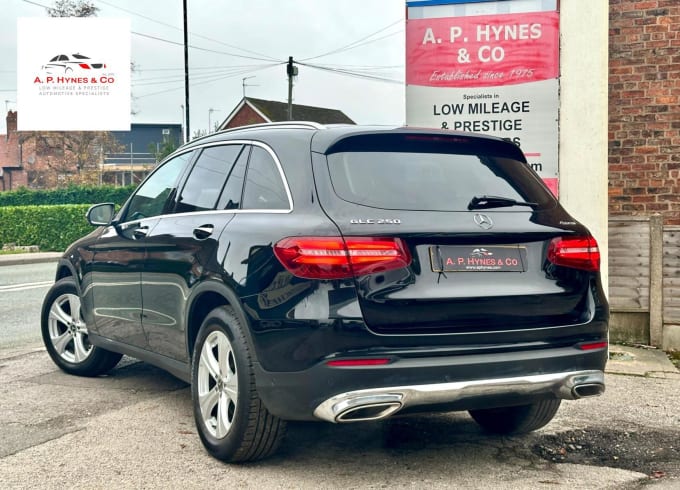 2024 Mercedes-benz Glc