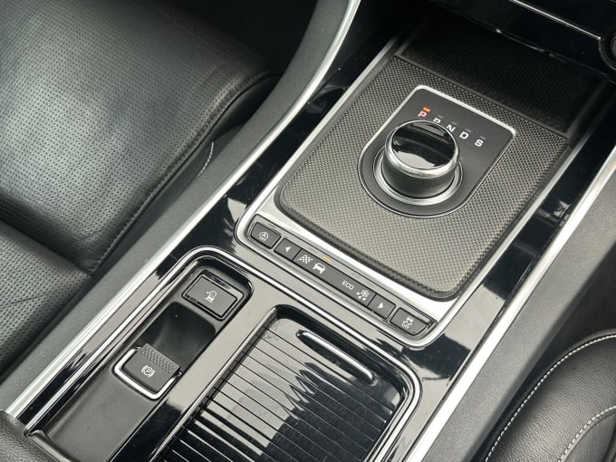 2025 Jaguar Xf