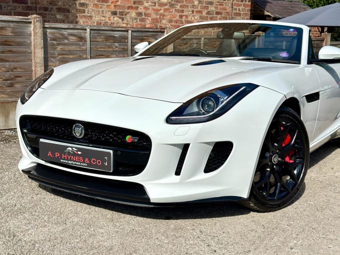 2024 Jaguar F-type