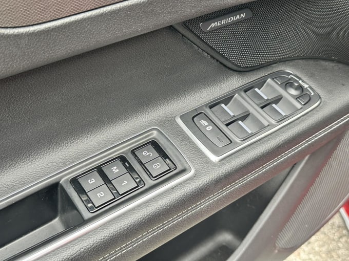 2025 Jaguar Xf