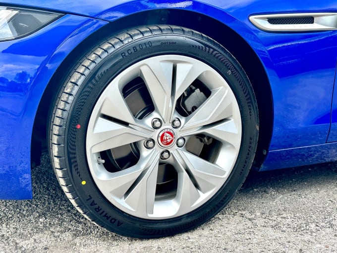 2024 Jaguar Xe