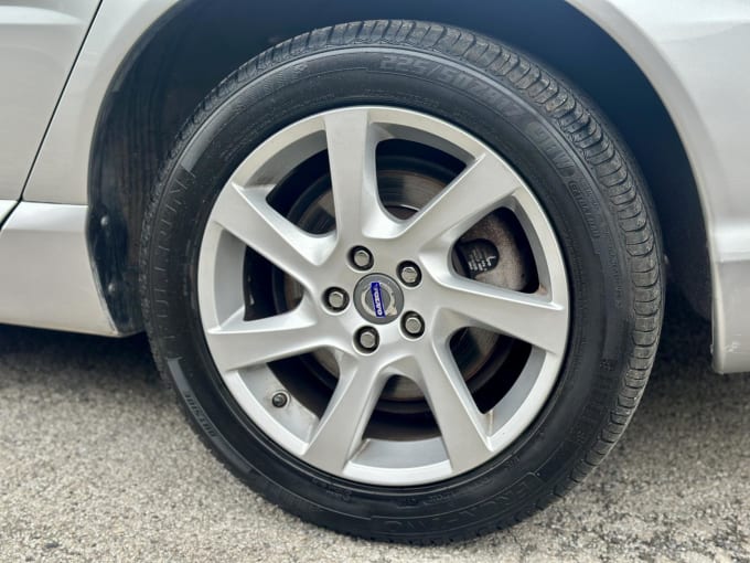 2025 Volvo V70