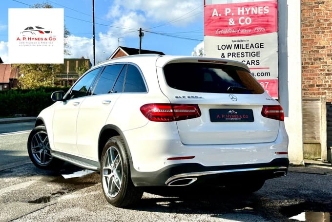 2025 Mercedes-benz Glc