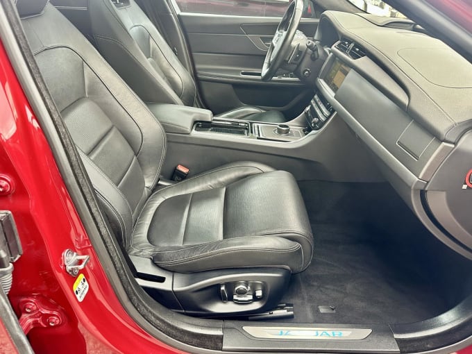 2025 Jaguar Xf