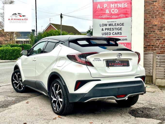 2024 Toyota C-hr