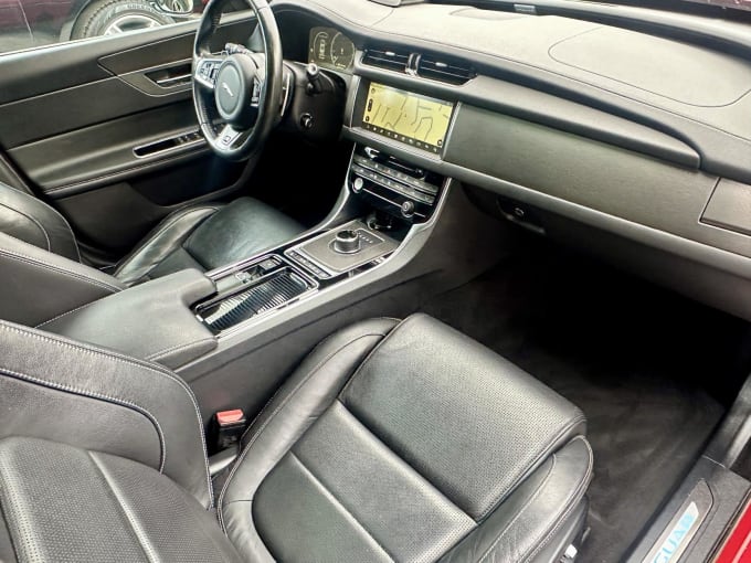 2025 Jaguar Xf