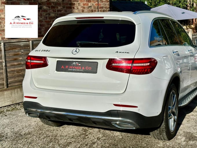 2025 Mercedes-benz Glc