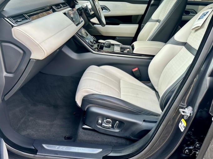 2025 Land Rover Range Rover Velar