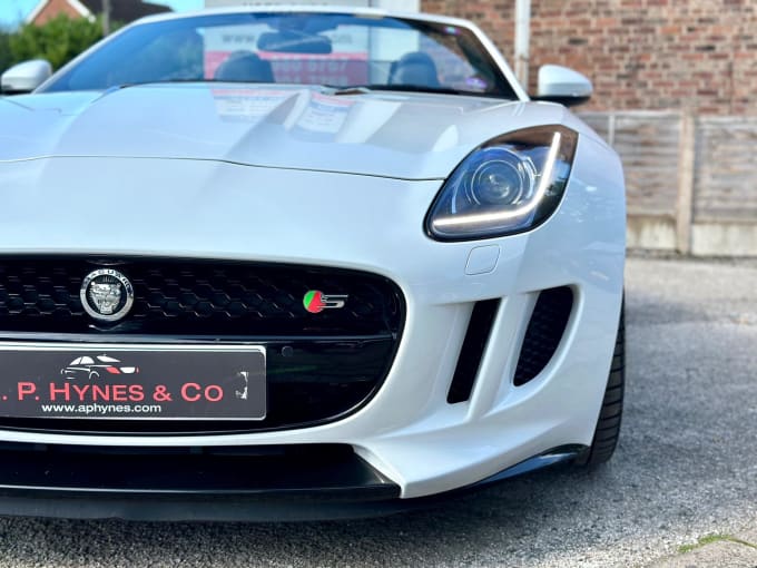 2024 Jaguar F-type