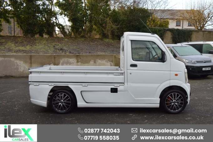 2025 Suzuki Carry