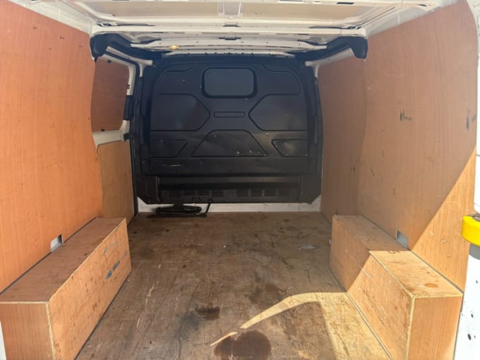 2025 Ford Transit Custom