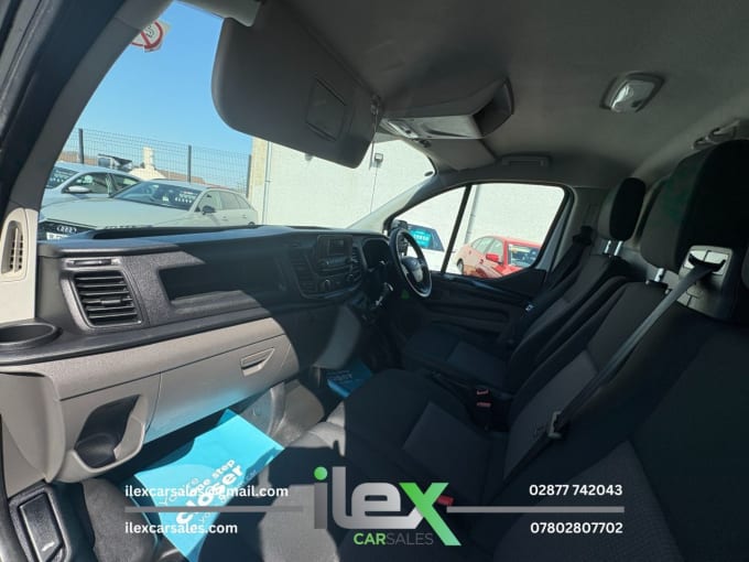 2025 Ford Transit Custom