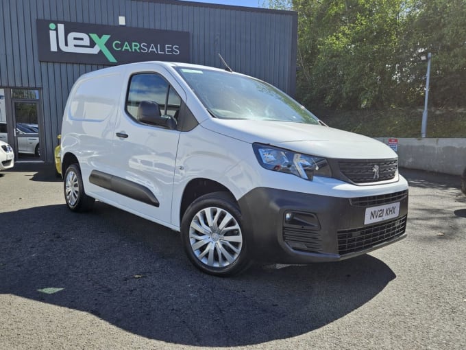 2025 Peugeot Partner