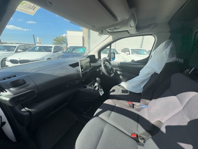 2025 Peugeot Partner