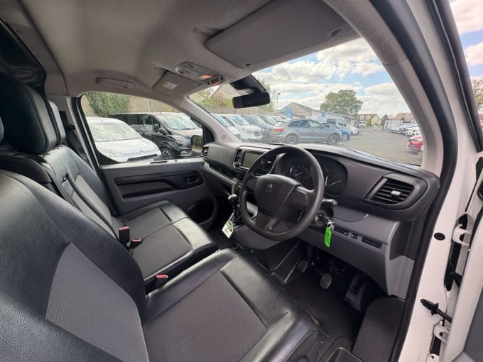 2025 Peugeot Expert
