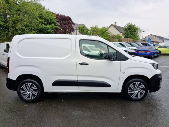 2025 Peugeot Partner