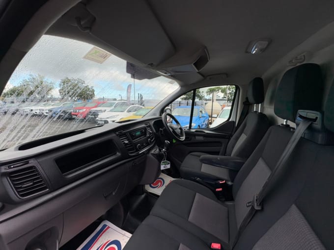 2025 Ford Transit Custom