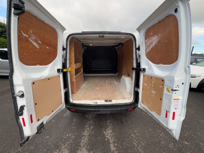 2025 Ford Transit Custom