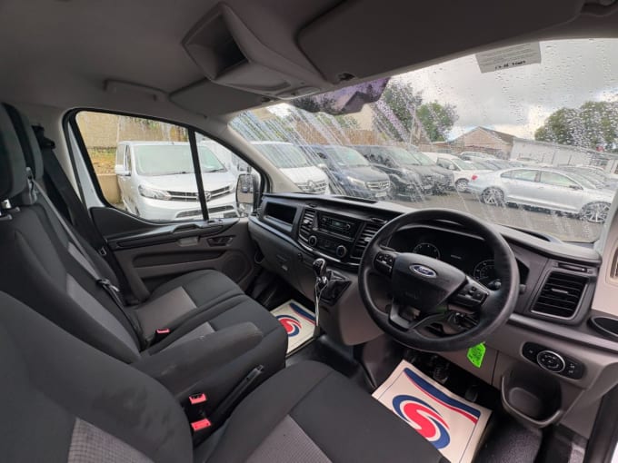 2025 Ford Transit Custom