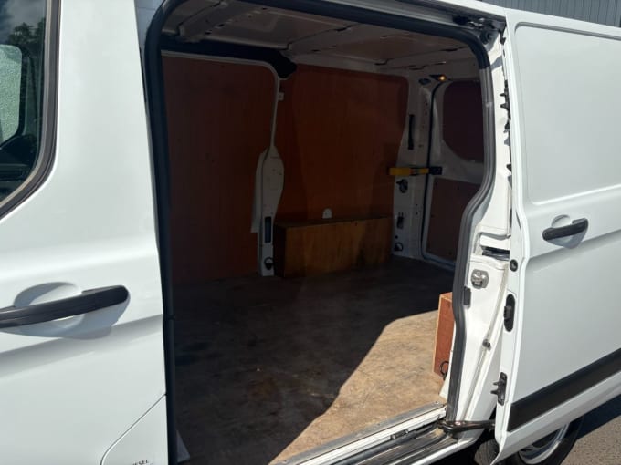 2025 Ford Transit Custom