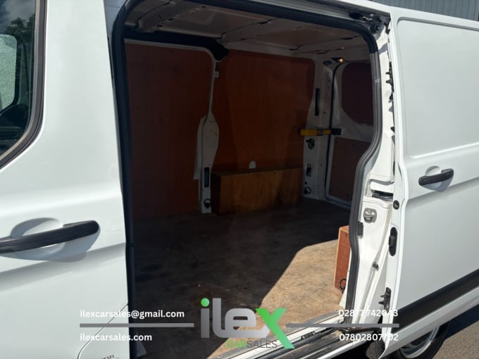 2025 Ford Transit Custom