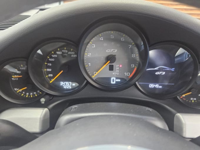 2025 Porsche 911