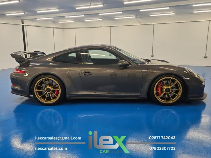 2025 Porsche 911