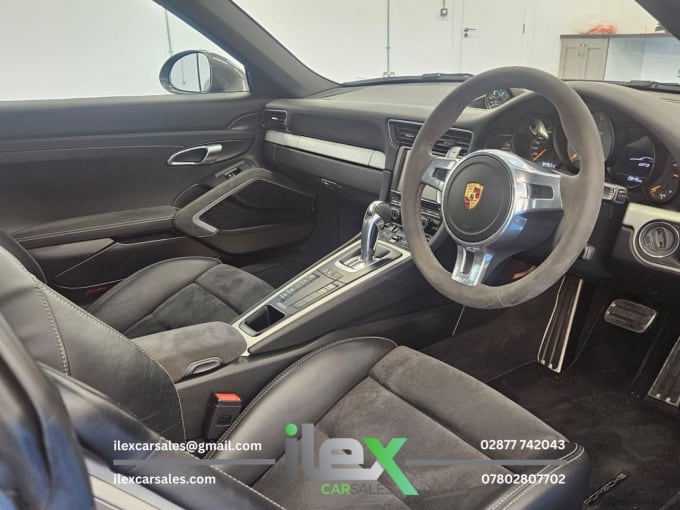2025 Porsche 911