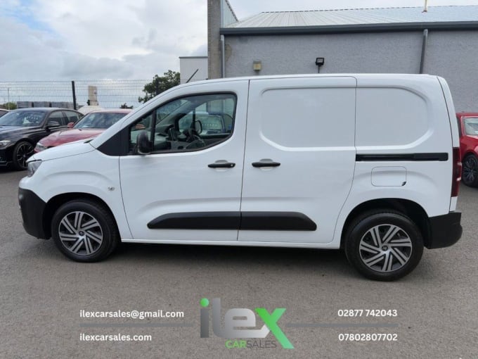 2025 Peugeot Partner
