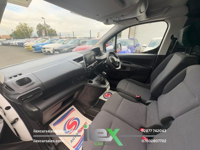2025 Peugeot Partner