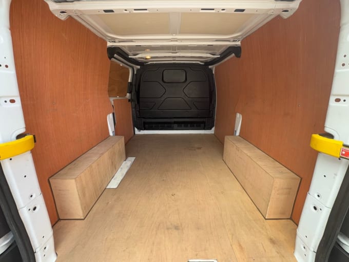 2025 Ford Transit Custom