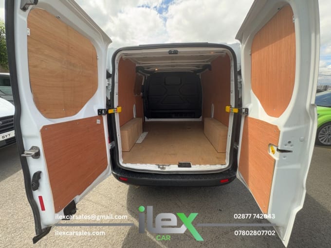 2025 Ford Transit Custom