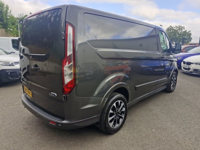 2025 Ford Transit Custom