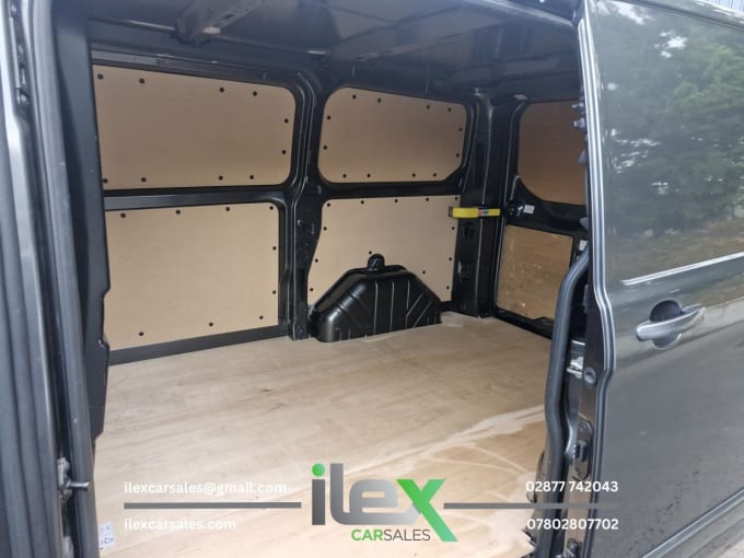2025 Ford Transit Custom