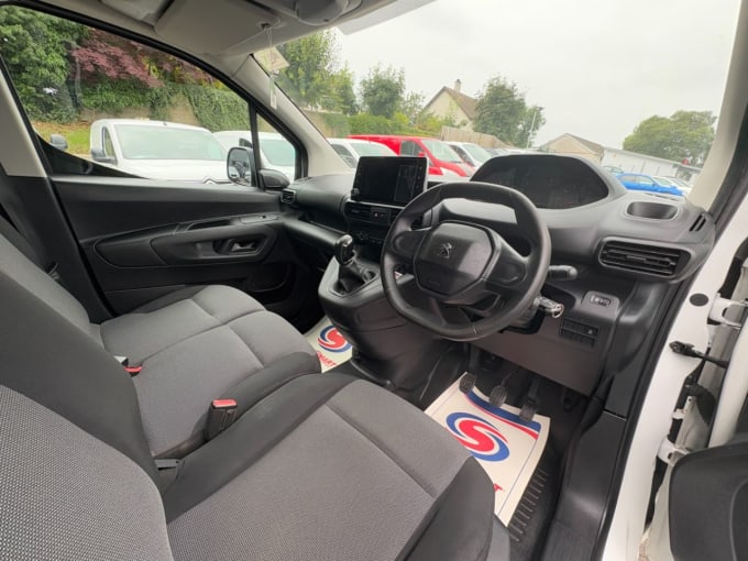 2025 Peugeot Partner