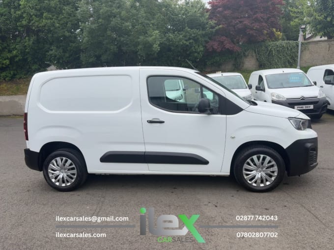 2025 Peugeot Partner