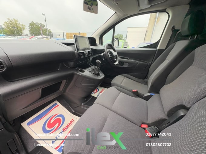 2025 Peugeot Partner