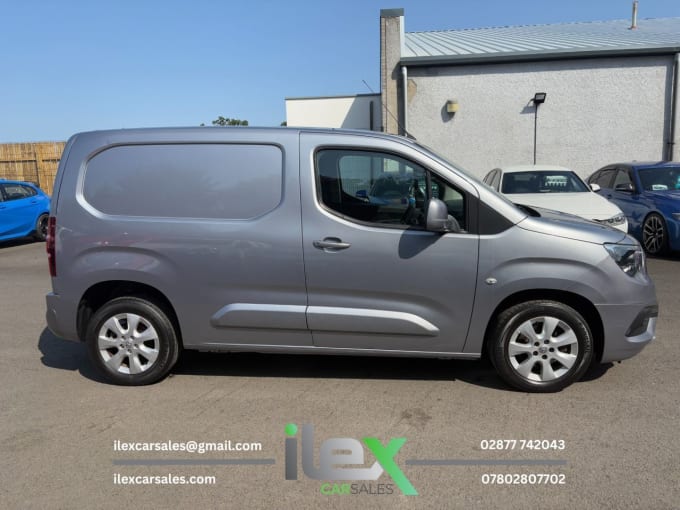 2025 Vauxhall Combo