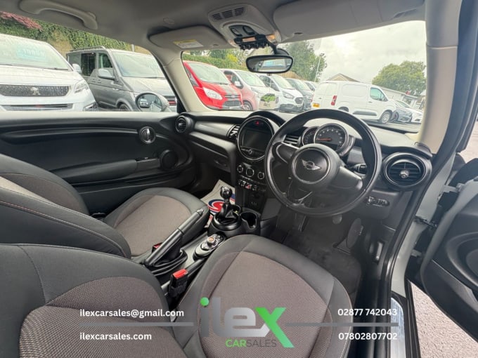 2025 Mini Hatch