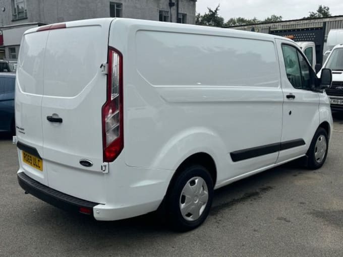 2024 Ford Transit Custom