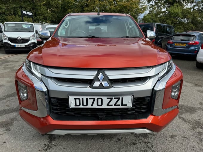 2025 Mitsubishi L200