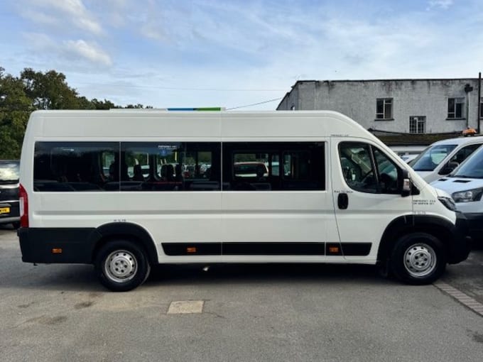 2025 Peugeot Boxer