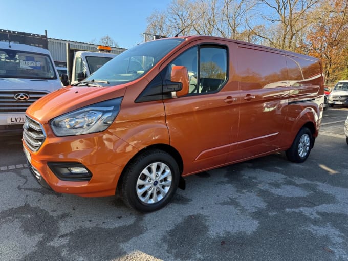 2025 Ford Transit Custom