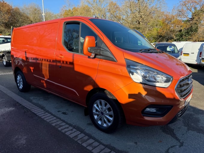 2025 Ford Transit Custom