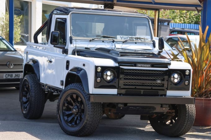 2025 Land Rover Defender