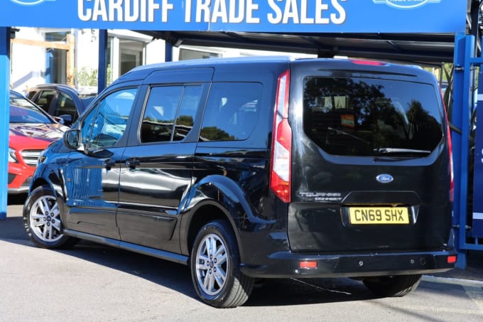 2024 Ford Grand Tourneo Connect