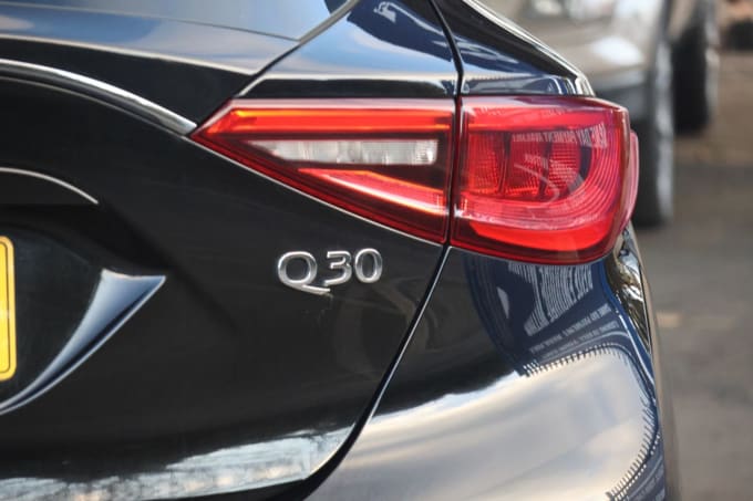 2025 Infiniti Q30 Diesel Hatchback