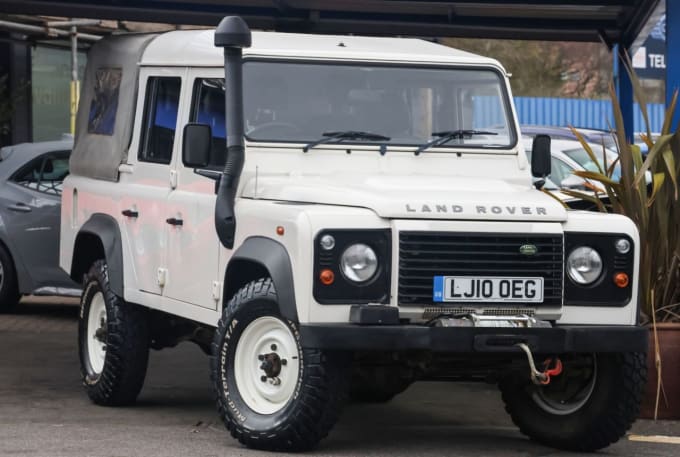 2025 Land Rover Defender