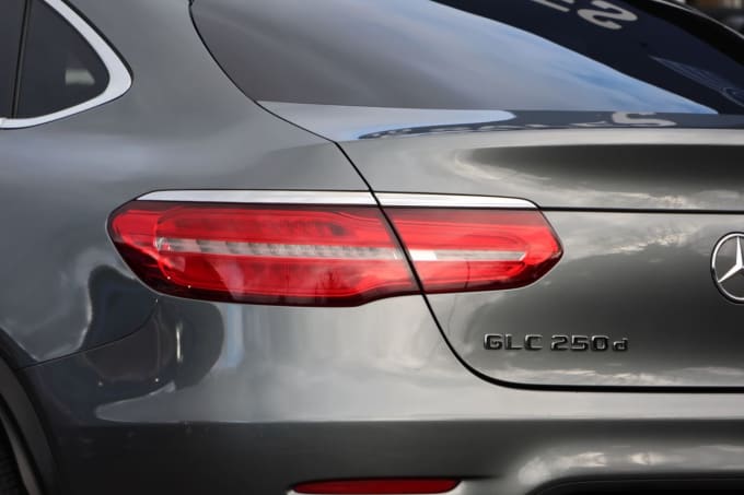 2025 Mercedes-benz Glc